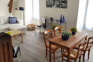 The living-room, for 2 or 4 people, with television in Besse in AUvergne